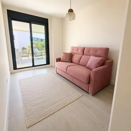 Modern Luxury - Camarate Hills Apartmán